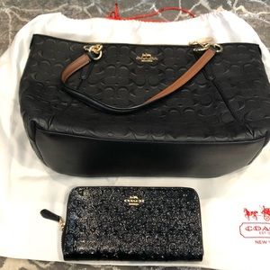 Coach leather handbag and wallet with dust bag